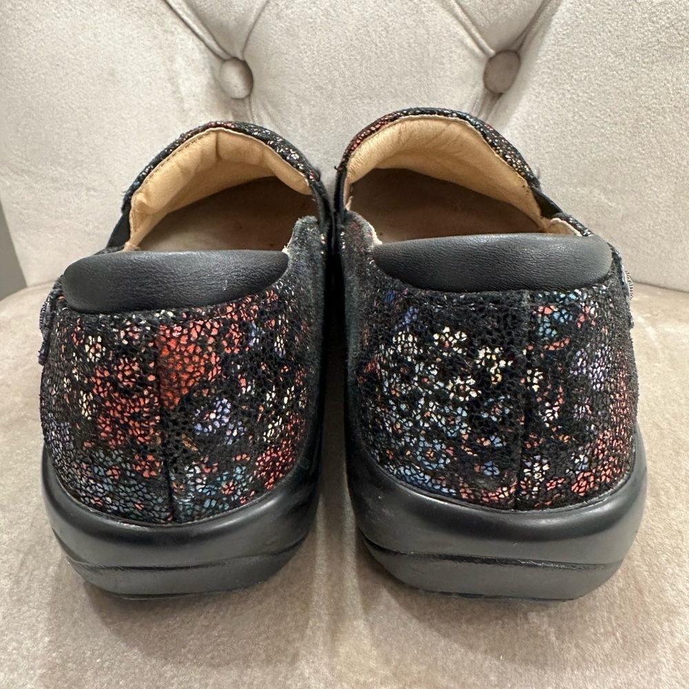 Alegria Kel-323 Midnight Garden Floral Leather Clogs Shoes Womens 37 / 7-7.5 EUC - Picture 3 of 5